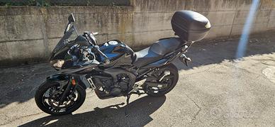 Yamaha FZ6 