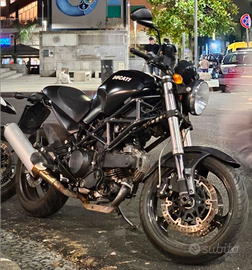 DUCATI MONSTER DARK 695 (completamente originale)