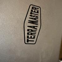 NAS Terramaster F4-830