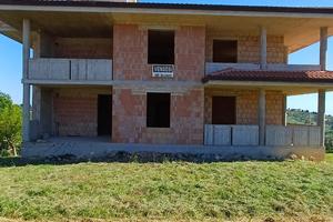 Villa bifamiliare