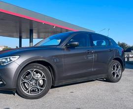 Alfa Romeo Stelvio 2.2 Turbodiesel 150 CV AT8 RWD 