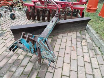 Lama livellatrice posteriore usata