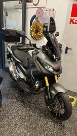 Honda X-ADV 750 KIT TUBOLARI FARETTI PLEXY PEDANE