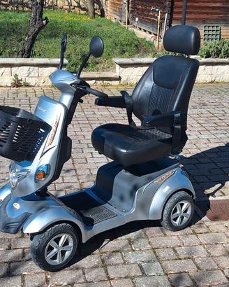 Scooter elettrico per persone con disabilità