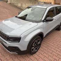 Jeep Avenger 1.2 e-Hybrid 110 cv MHEV Summit