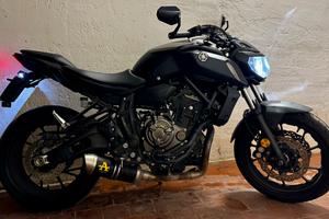 Yamaha MT07 Abs - Black tech