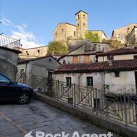 GRAZIOSA ABITAZIONE NEL BORDO MEDIOEVALE DI TRECCH