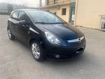 Opel corsa 1.2 “111 opel edition”