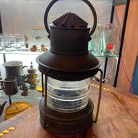 antica lanterna navale in rame, prodotta da Anchor