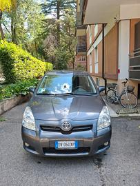  Toyota Corolla Verso 2.2 td