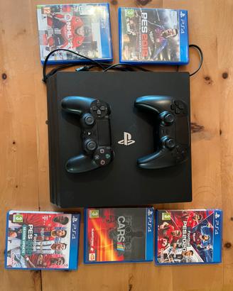 Ps4 pro + 2 consolle e 5 giochi