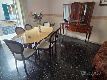Tavolo classico marmo con base in legno