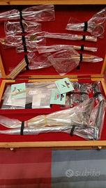kit morsetto e attrezzi per costruire mosche