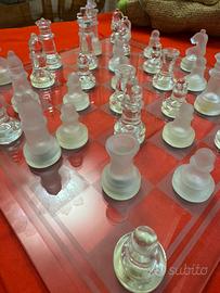 Gioco di scacchi in vetro