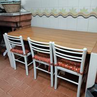 tavolo con sedie