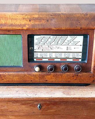 Radio d'epoca anni '30 (Modena)