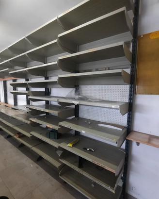 Scaffalature e pannelli forati