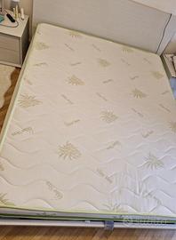 Materasso in memory 190x160 altezza 22cm