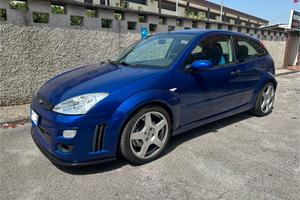 Ford Focus 2.0i 16V cat 3p. RS215