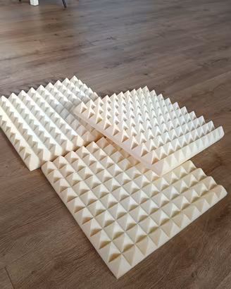 Pannelli fonoassorbenti piramidali
