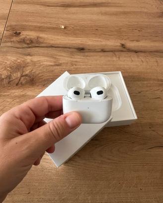 Apple AirPods 2