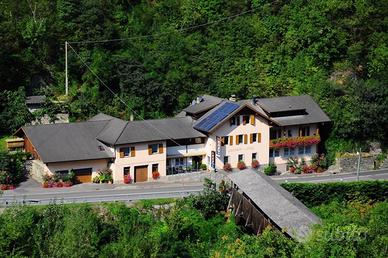 Ristorante, pizzeria e camere da letto