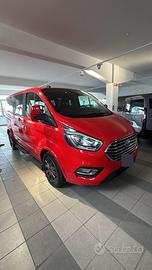 Ford custom Titanium 