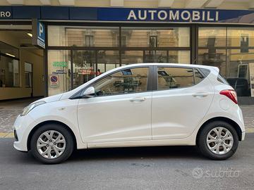 Hyundai i10 benzina