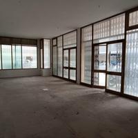 Privato vende immobile commerciale