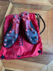 Scarpe da calcio Nike Magista per terreni morbidi.