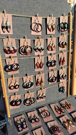 Stock orecchini legno