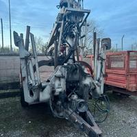 Rimorchio trazionato terrmacch jolly 100 con gru