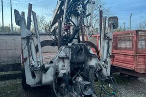 Rimorchio trazionato terrmacch jolly 100 con gru