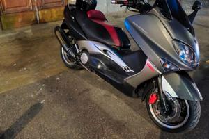 Yamaha T max black max