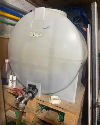 cisterna 500 litri con 2 saracinesche