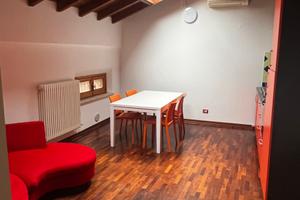 Bilocale con cantina in centro a Carpi