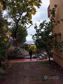 Varazze Trilocale con giardino Centrale Vista Mare