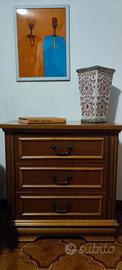 Comodino in legno