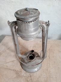 lanterna a cherosene marca MEVA (Modello 865),