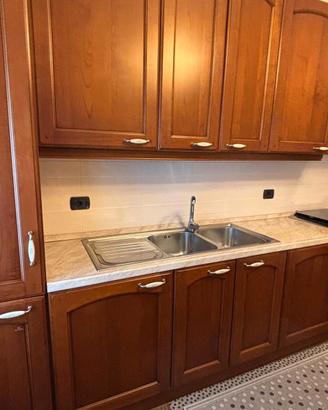 Cucina Berloni in legno massello marrone 