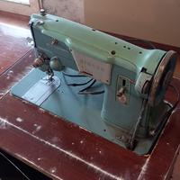 Macchina da cucire Singer vintage