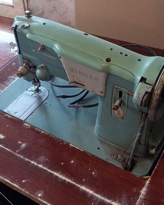Macchina da cucire Singer vintage