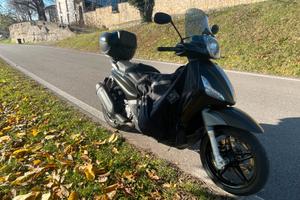 Piaggio Beverly 350 sport touring
