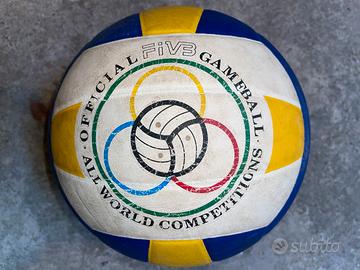 Pallone ufficiale FIVB anni 2000