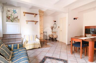 CASA SEMINDIPENDENTE A ATRI