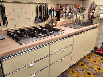 Cucina lineare (Salvarani)