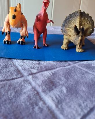 Dinosauri giocattoli