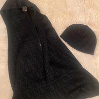 Set sciarpa e cappello Fendi