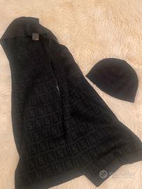 Set sciarpa e cappello Fendi