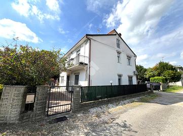 4 LOCALI A CONCORDIA SULLA SECCHIA